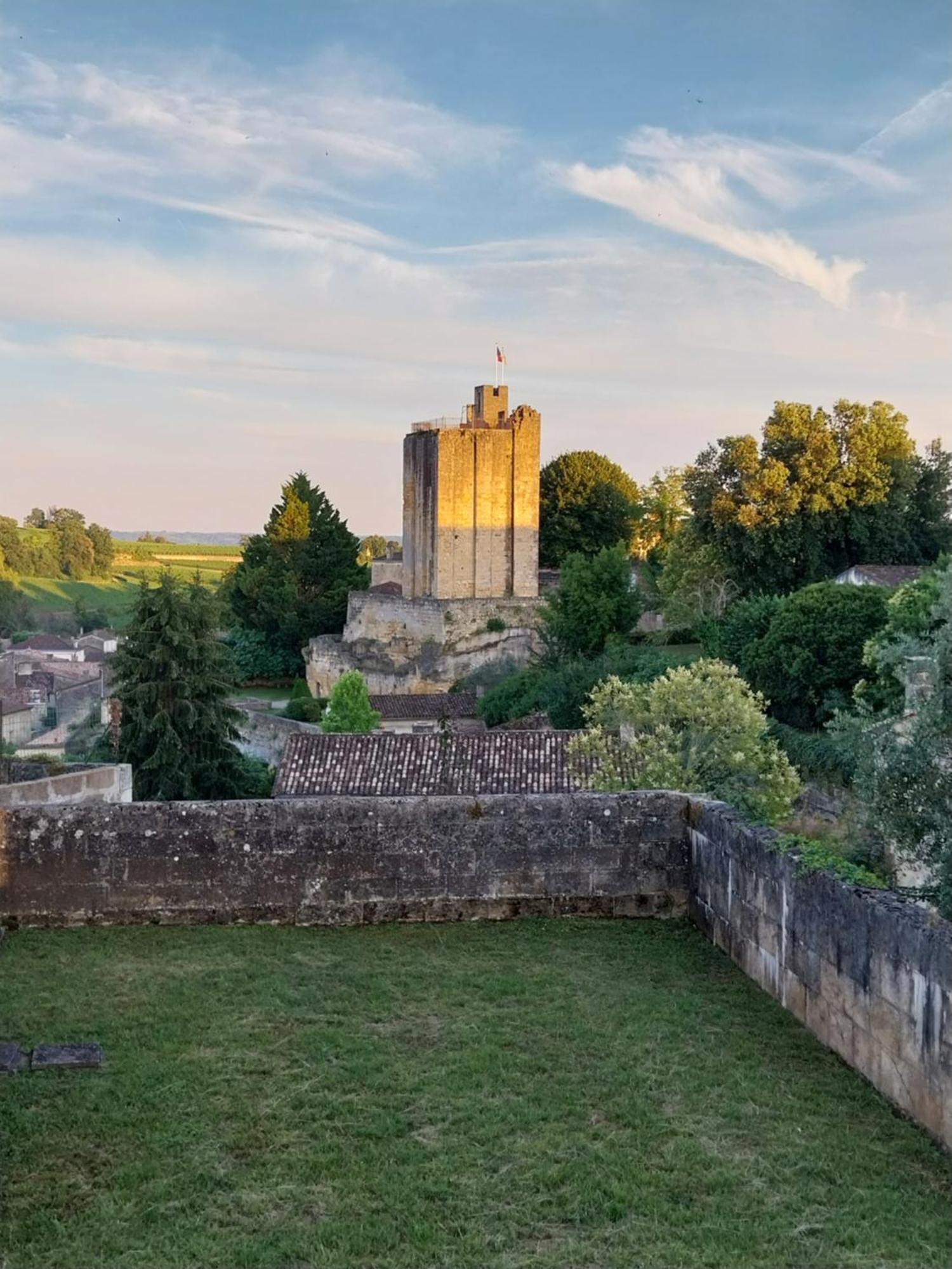 Hôtes de Saint-Émilion Exterior foto